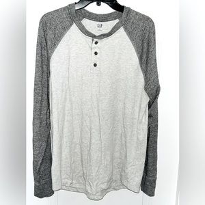 GAP Men’s Gray Raglan Henley Baseball Long Sleeve T Shirt Size XL